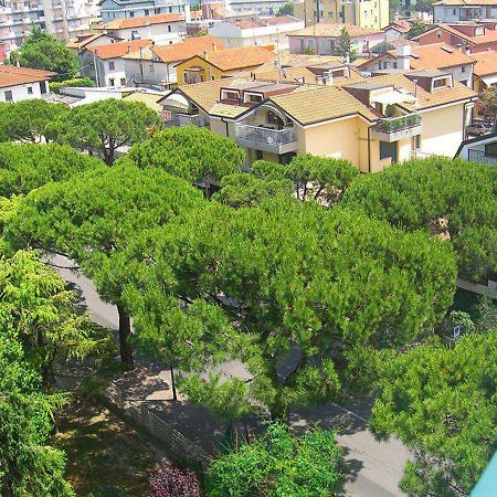 New Tiffany'S Park Hotell Lido di Jesolo Exteriör bild
