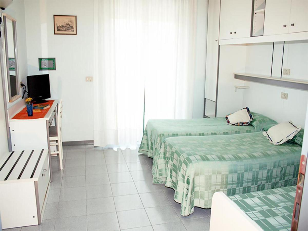 New Tiffany'S Park Hotell Lido di Jesolo Exteriör bild