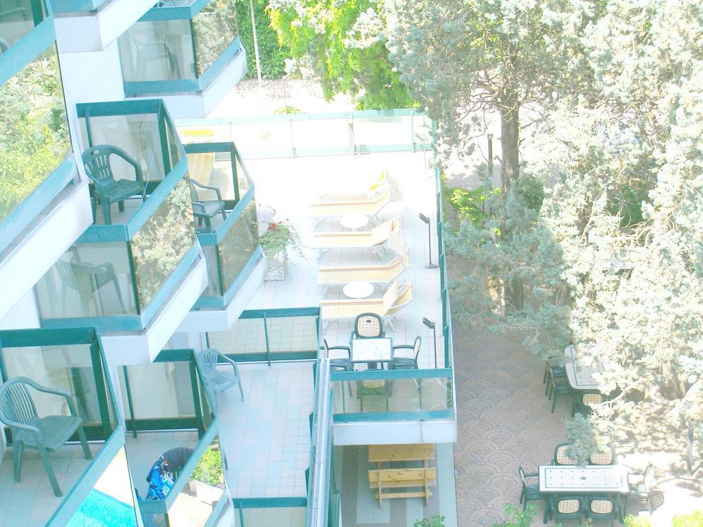 New Tiffany'S Park Hotell Lido di Jesolo Exteriör bild